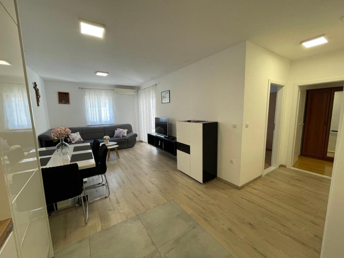 The Big Terrace Apartment Makarska Exterior photo